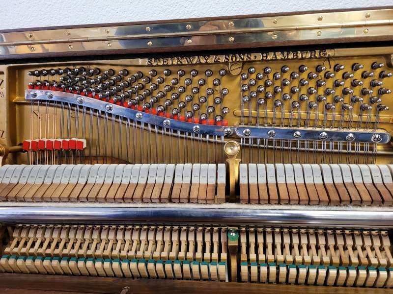 Klavierhaus Kamran - Steinway & Sons